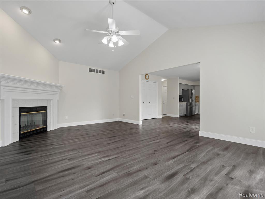 4979 SOMERTON Drive, Troy, MI 48085 — Photo 14