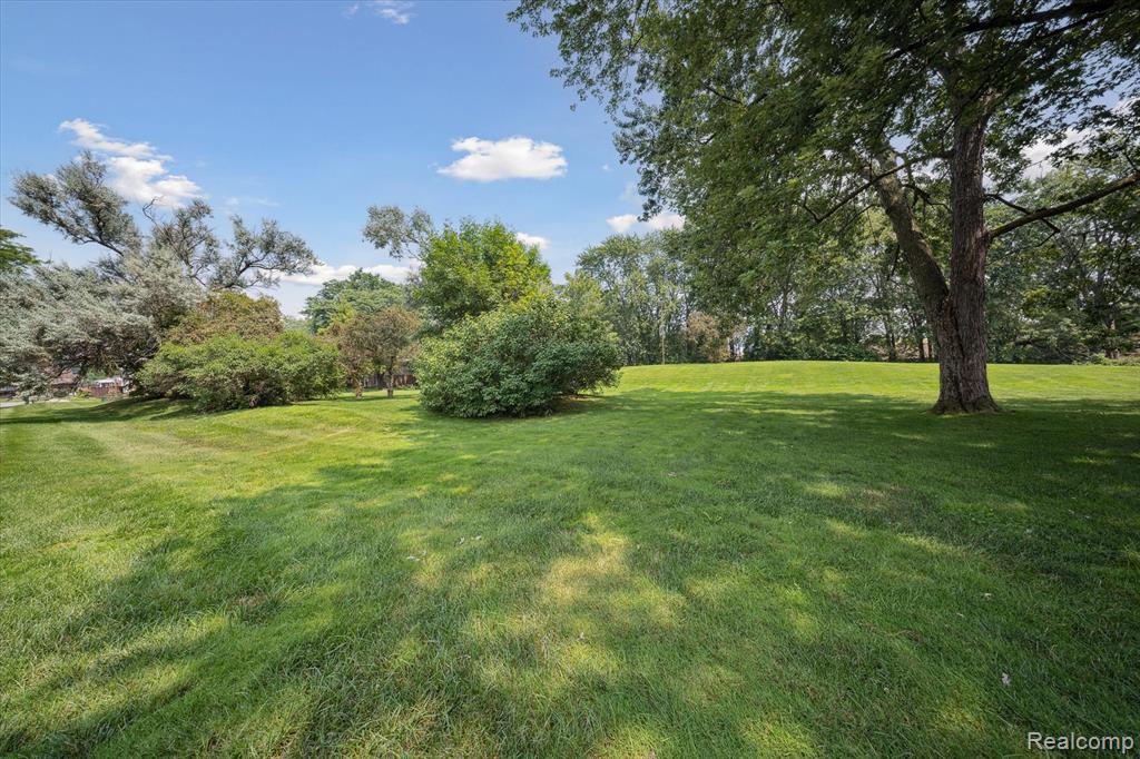 39559 Old Dominion Drive, Clinton Twp, MI 48038 — Photo 27