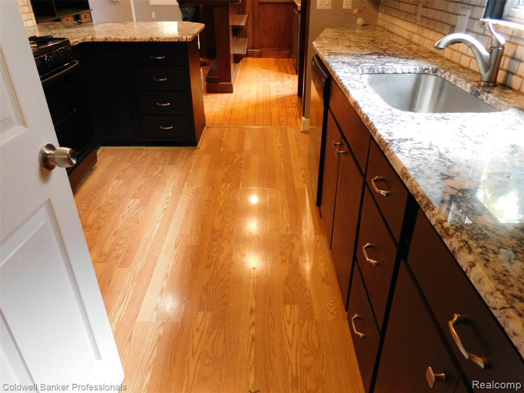 891 Humphrey, Birmingham, MI 48009 — Photo 19
