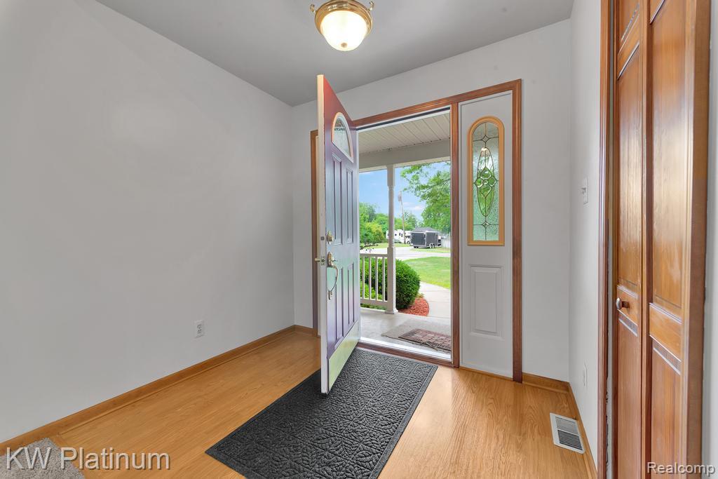 4626 Glenalda Drive, Clarkston, MI — Photo 18