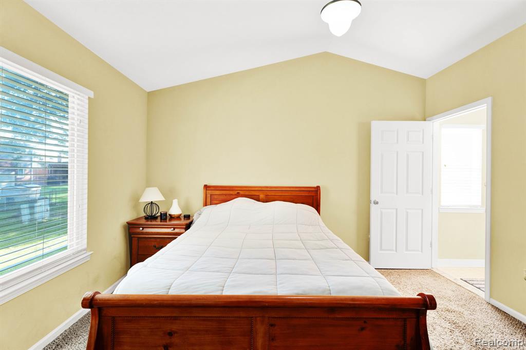 41225 Greenspire Drive, Clinton Twp, MI 48038 — Photo 18