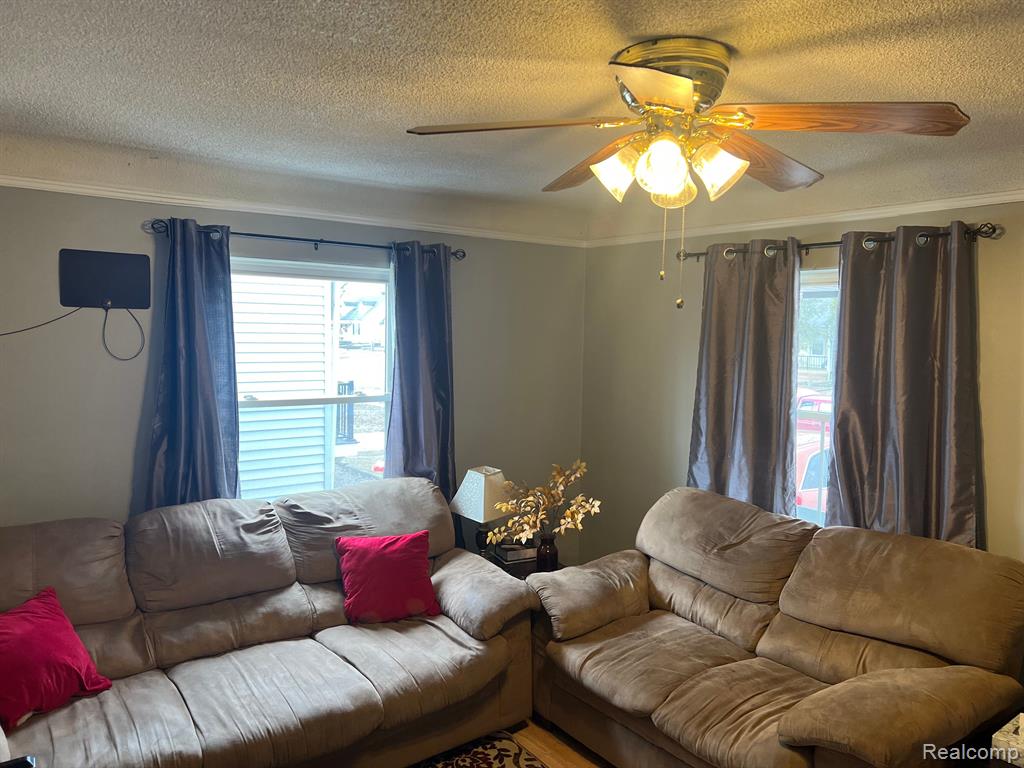4655 MILDRED Street, Wayne, MI 48184 — Photo 27
