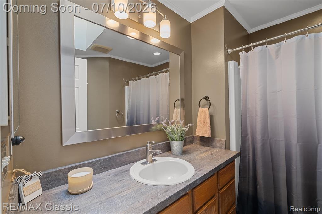 42027 Saratoga Circle, Canton, MI 48187 — Photo 36