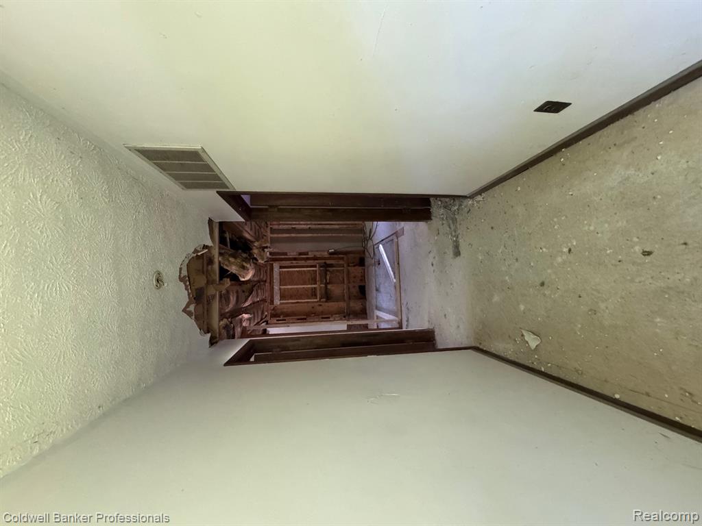 12031 Centralia, Redford, MI 48239 — Photo 5