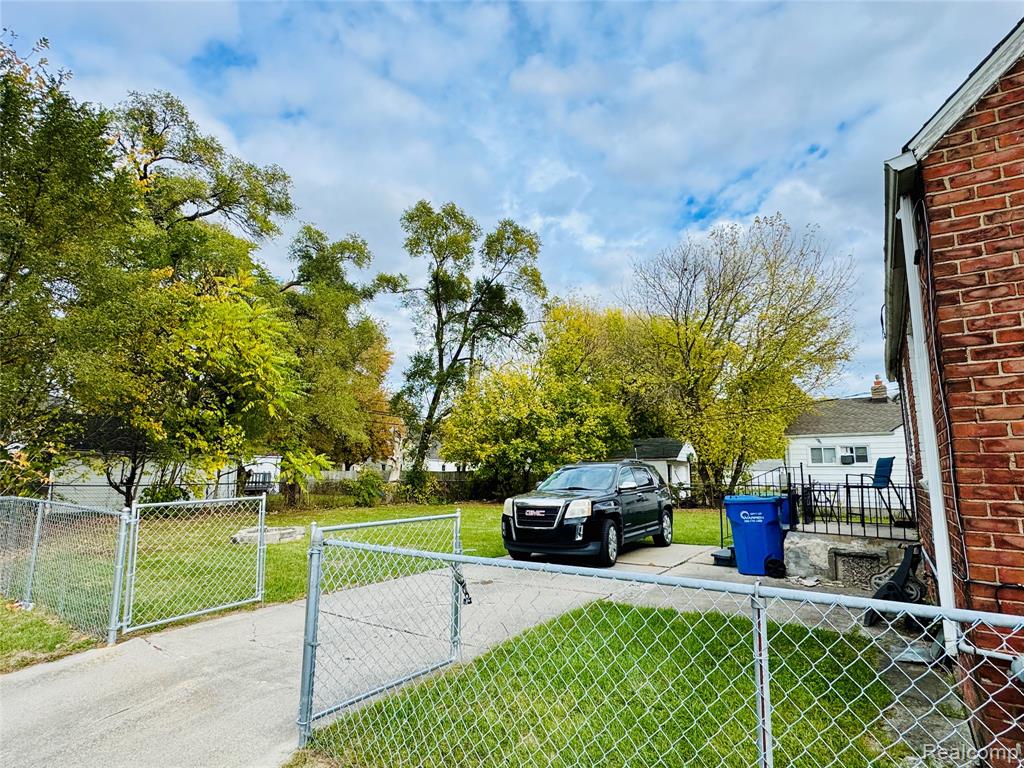 7003 Rivard Avenue, Warren, MI 48091 — Photo 3