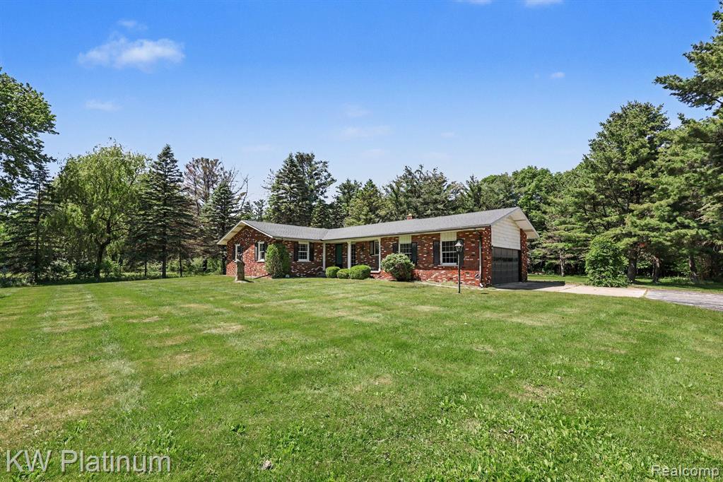 9474 Bartel Road, Columbus, MI — Photo 5