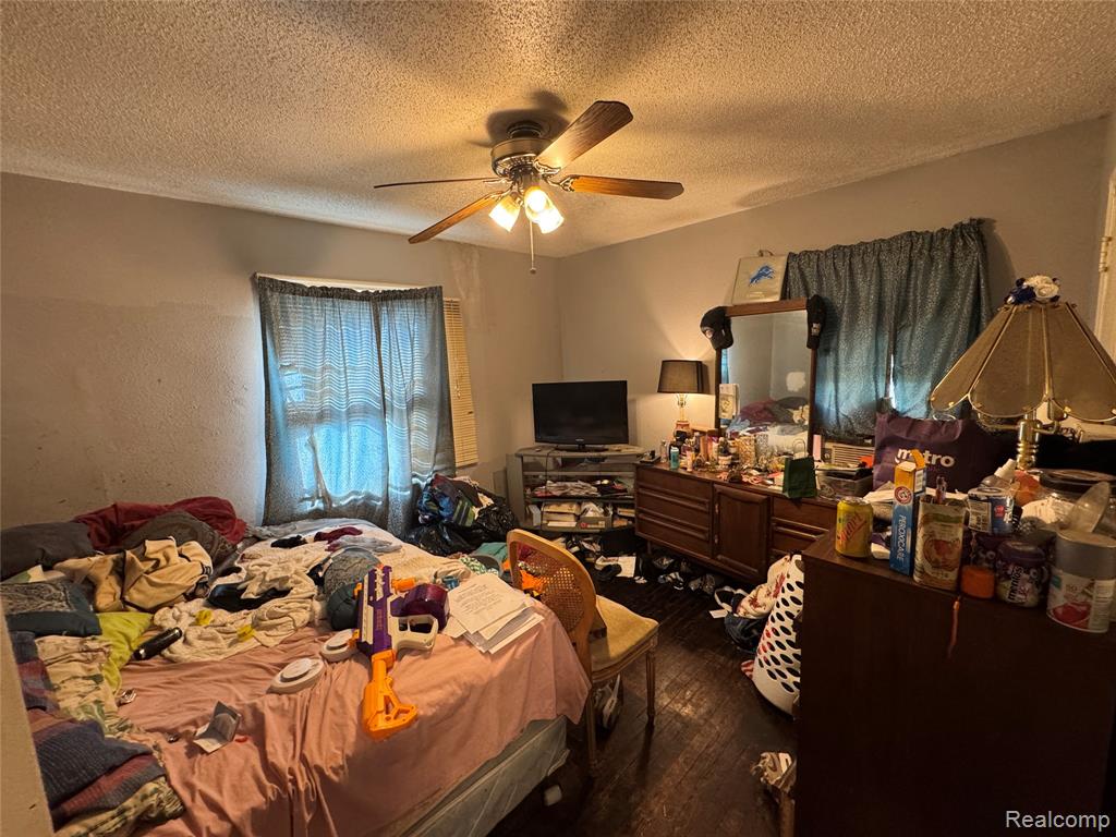8247 Heyden Street, Detroit, MI 48228 — Photo 16