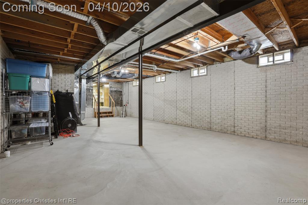 Tons of potential for a finished space.