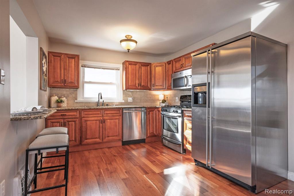 9568 MAIN Street, Whitmore Lake, MI 48189 — Photo 13