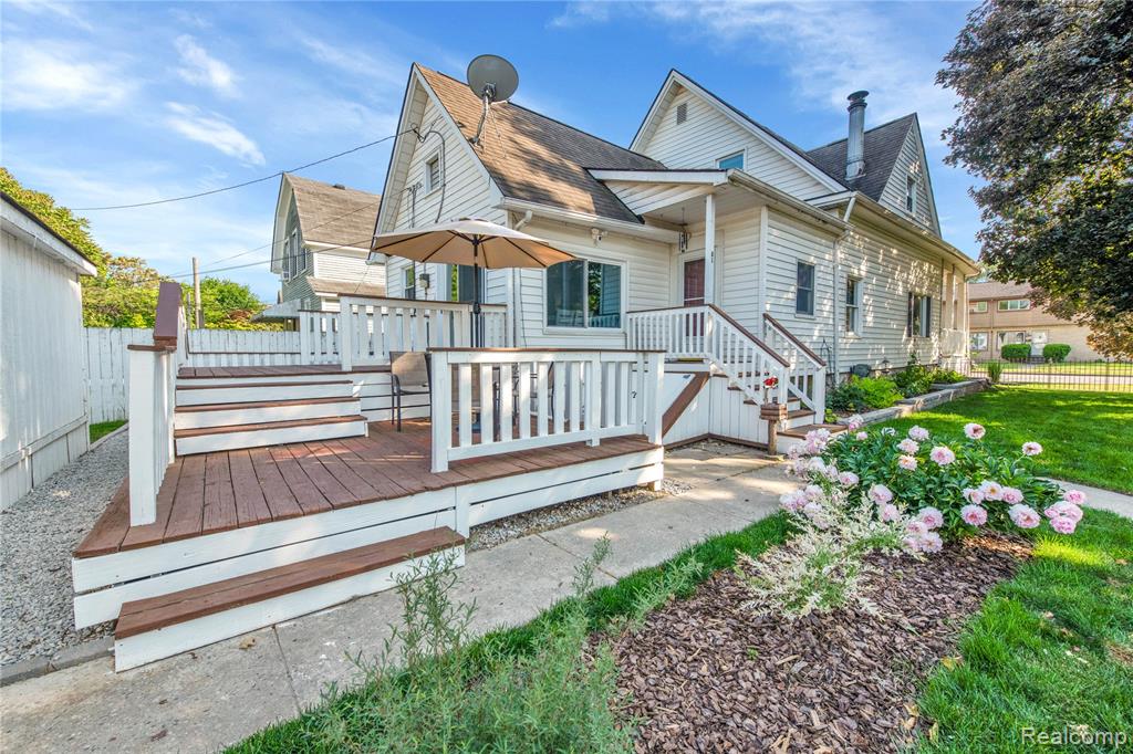 81 CROCKER Boulevard, Mount Clemens, MI 48043 — Photo 27