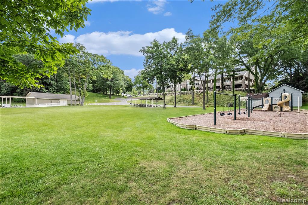 4118 Pinehurst Drive, Howell, MI 48843 — Photo 40