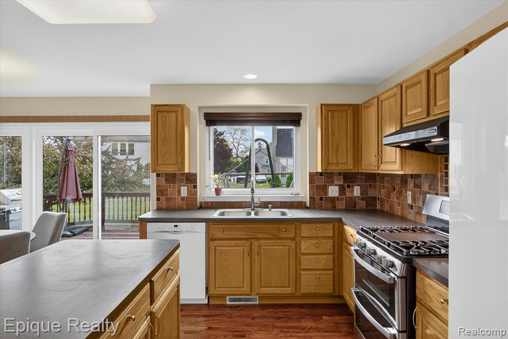 8068 Creek Bend Drive, Ypsilanti, MI 48197 — Photo 21