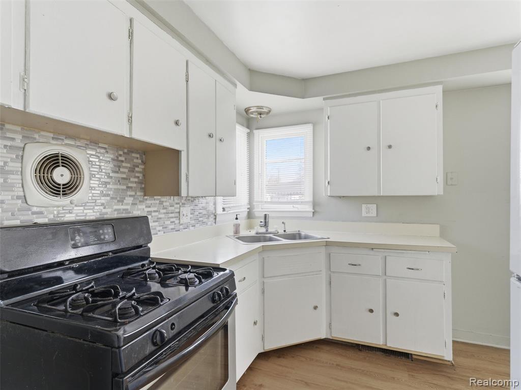 8255 Meadow Avenue, Warren, MI 48089 — Photo 11