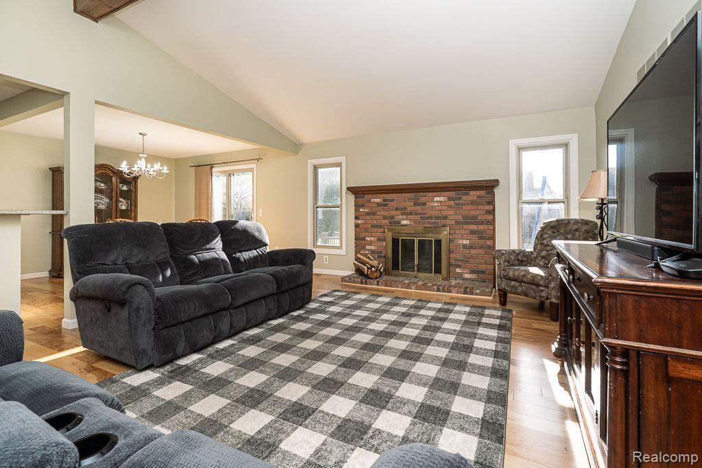 44053 TERRICAR Lane, Clinton Twp, MI 48038 — Photo 4