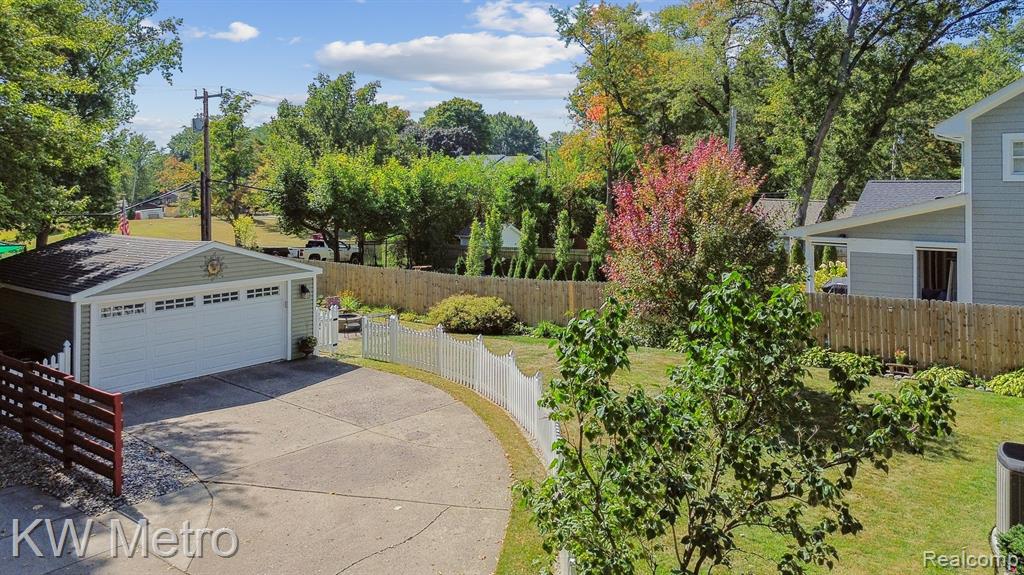 903 Hickory Avenue, Royal Oak, MI 48073 — Photo 41