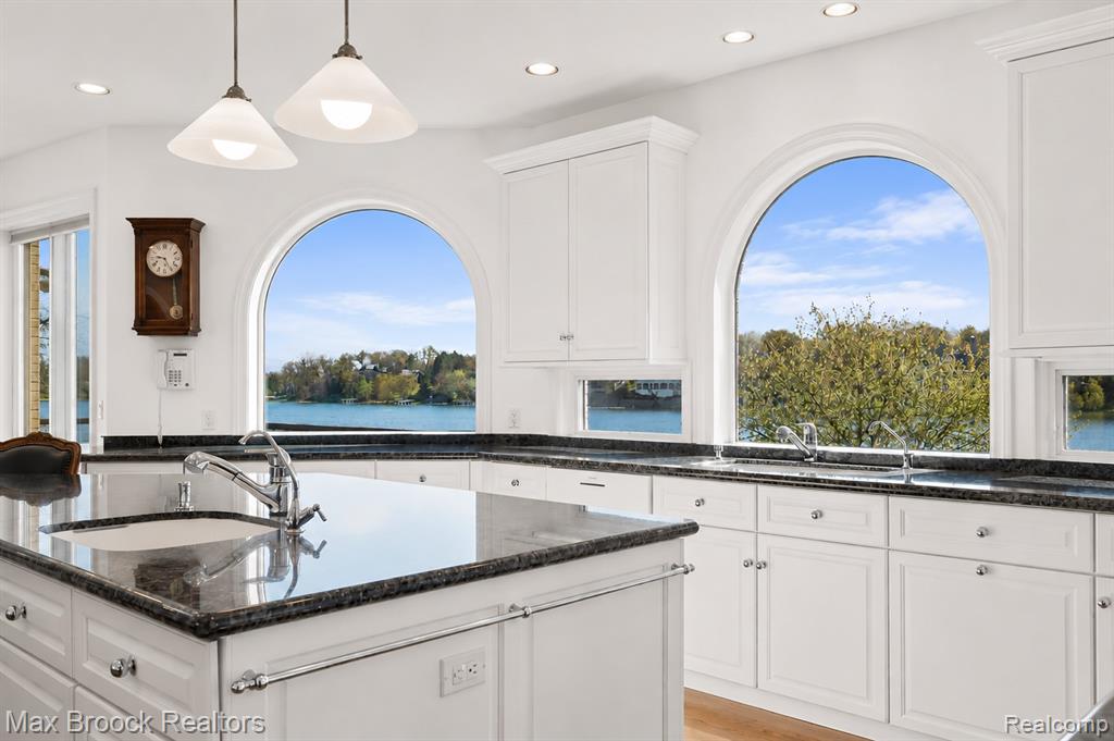 1832 Long Lake Shore Drive, Bloomfield Hills, MI 48302 — Photo 19