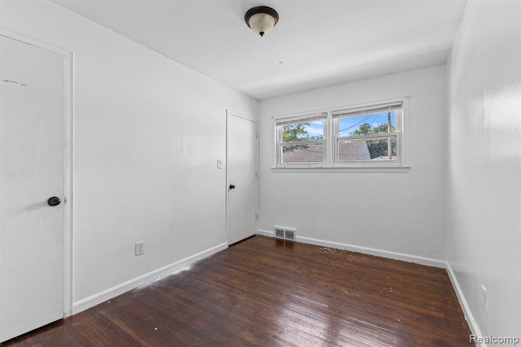20261 Burt Road, Detroit, MI 48219 — Photo 13