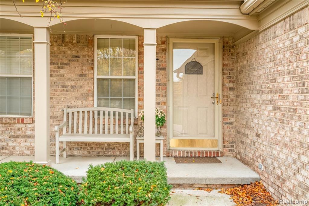 4509 Hunters Circle E, Canton, MI 48188 — Photo 3