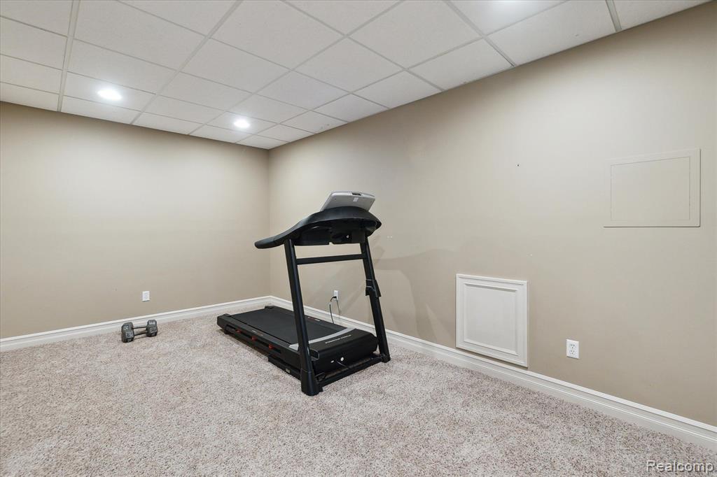 6808 OAKHURST RIDGE Road, Clarkston, MI 48348 — Photo 43
