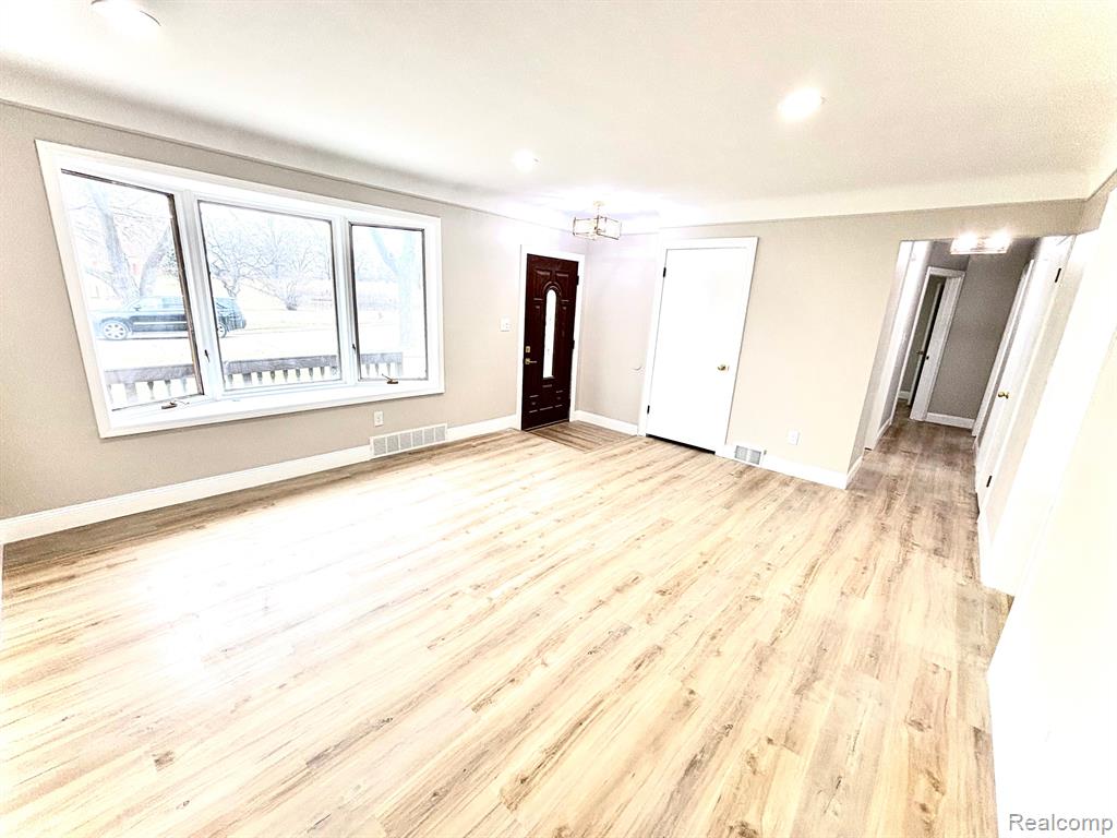 5246 MCKINLEY Road, Warren, MI 48091 — Photo 23