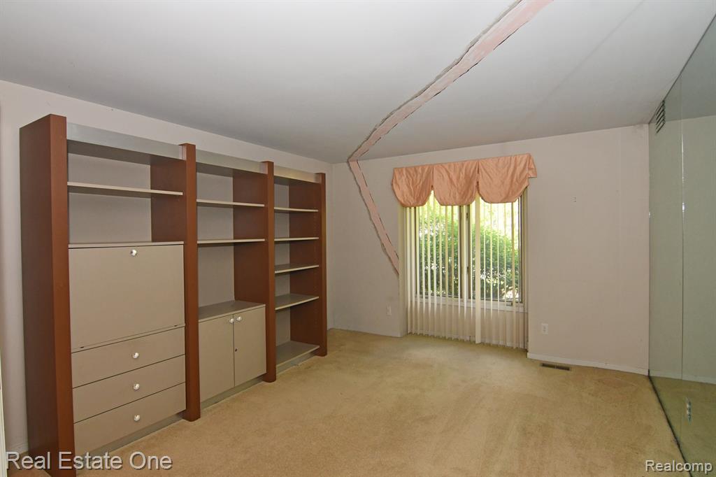 20080 Longridge Court, Northville, MI 48167 — Photo 24