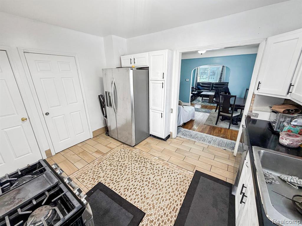 8805 Whitlock Avenue, Dearborn, MI 48126 — Photo 4