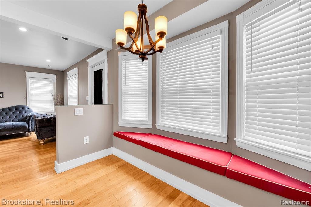 6867 MAYFAIR Street, Taylor, MI 48180 — Photo 5