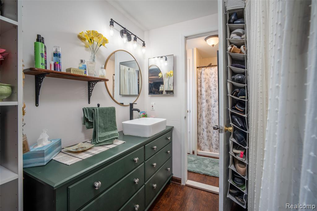 42174 Roscommon Street, Northville, MI 48167 — Photo 17
