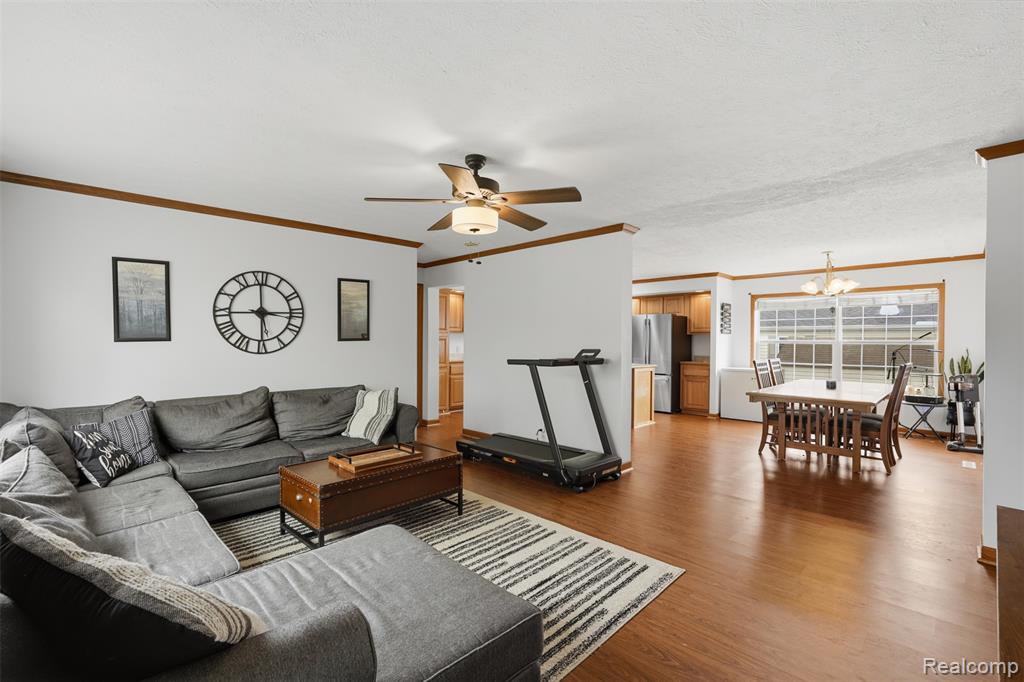 11105 Wood Run Circle, South Lyon, MI 48178 — Photo 3