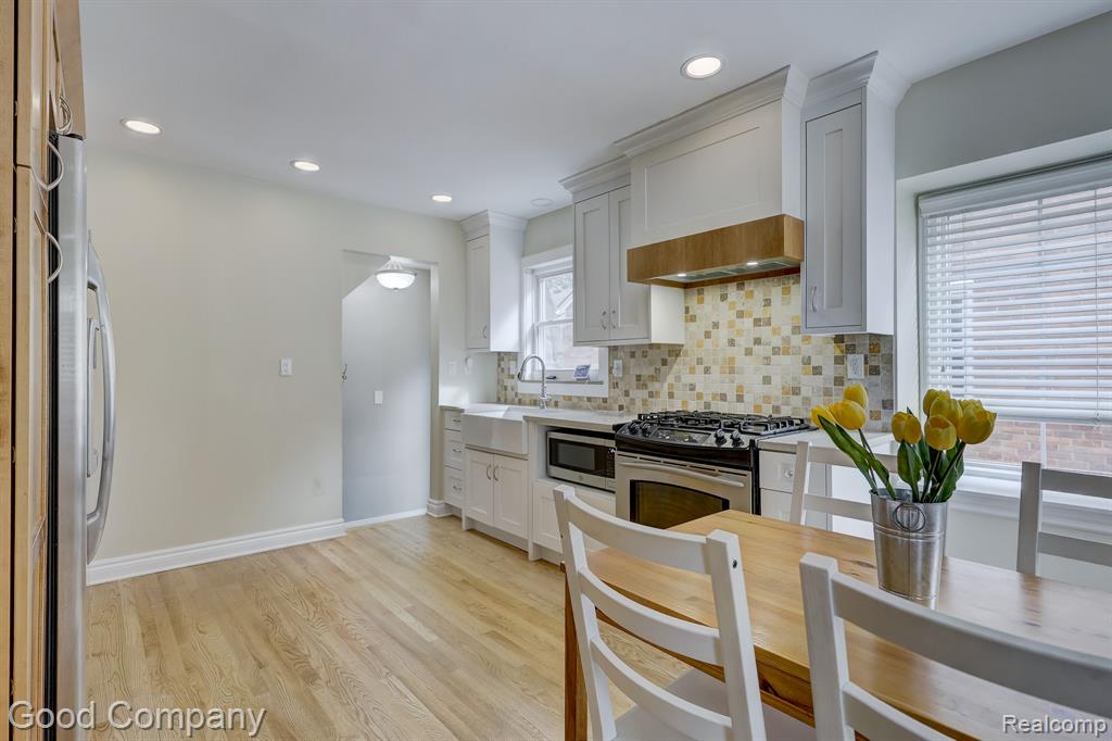 924 Marywood Drive, Royal Oak, MI 48067 — Photo 8