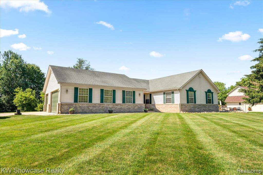 5037 Scheuners Way, Howell, MI 48843 — Photo 4