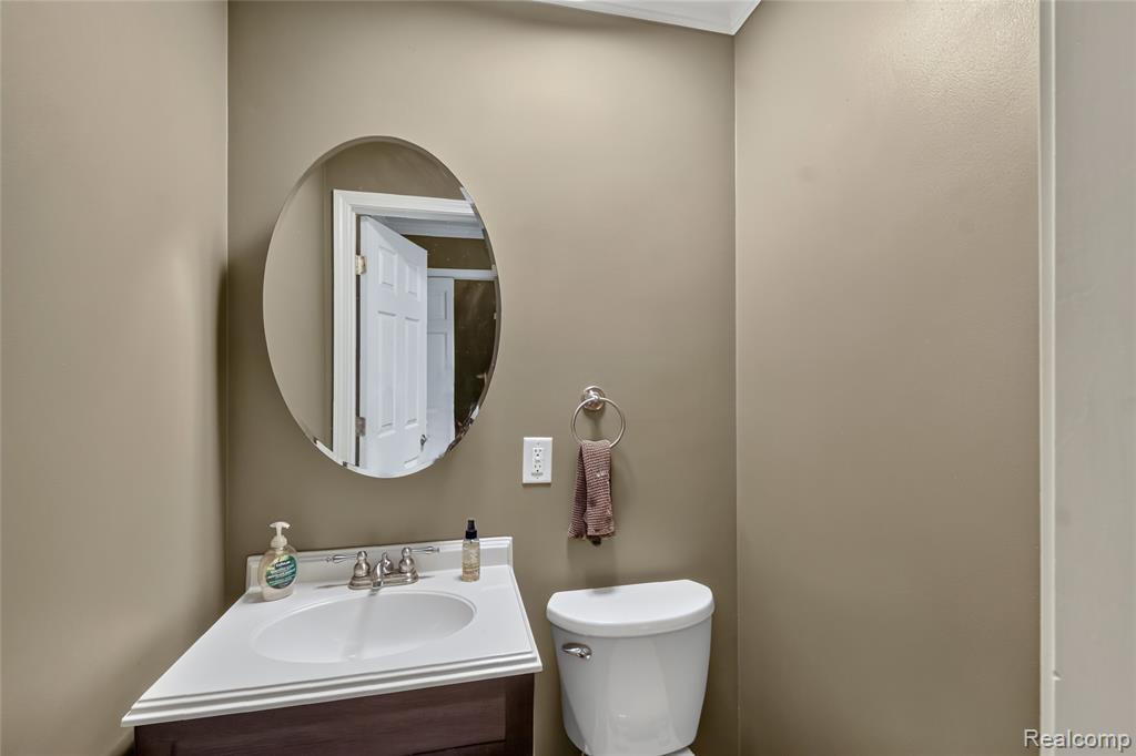 2312 Darwin Lane, Saginaw, MI 48603 — Photo 44