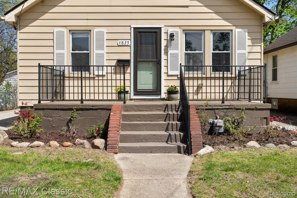 4835 WOODWARD Street, Wayne, MI 48184 — Photo 4