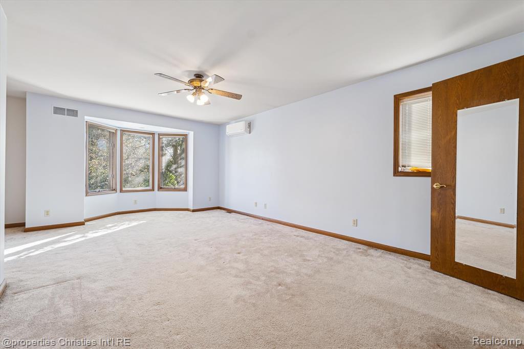 48818 Pebble Lane, Novi, MI — Photo 33