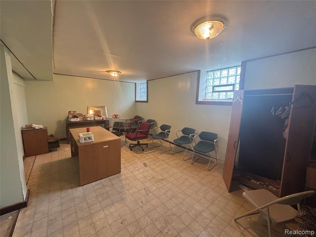 10510 Sterritt Street, Detroit, MI 48213 — Photo 18