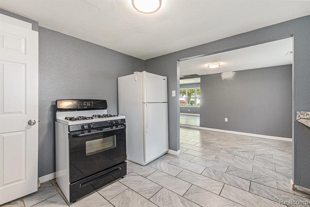 11472 Cadillac Avenue, Warren, MI 48089 — Photo 10