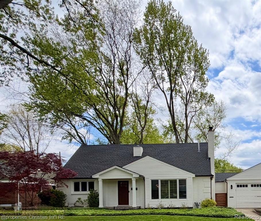 16011 Amherst Avenue, Beverly Hills, MI 48025 — front exterior