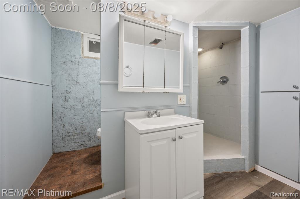 708 Elmwood Drive, Fenton, MI 48430 — Photo 25