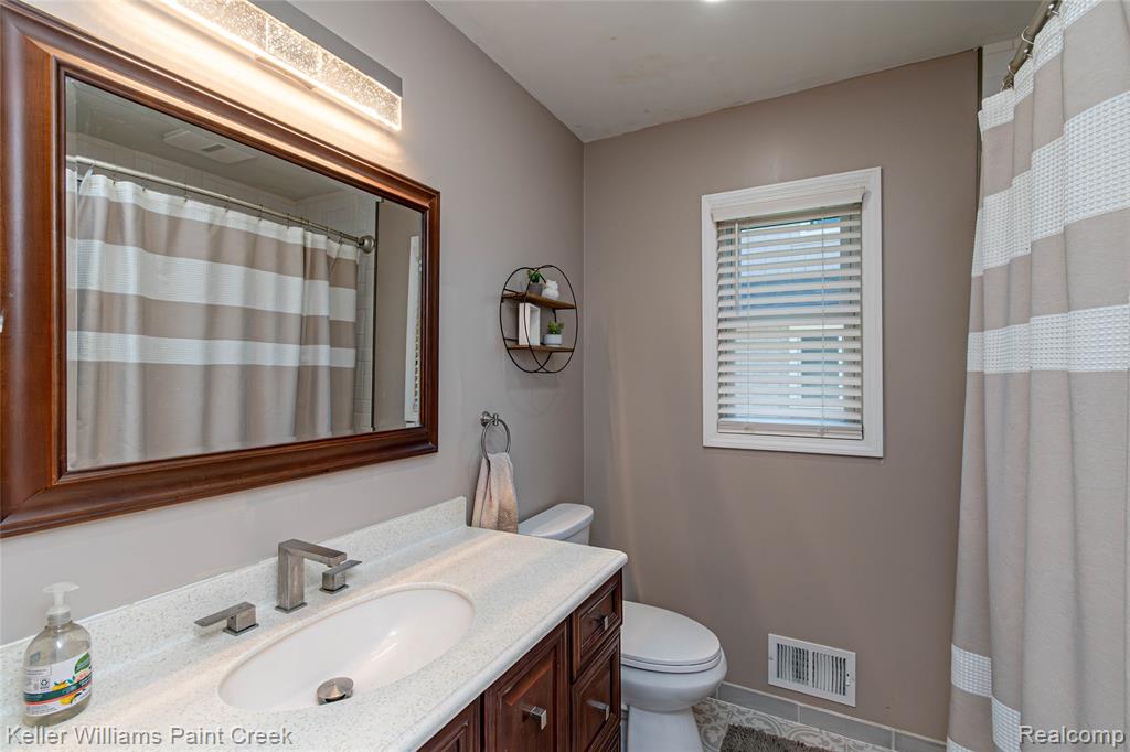 35452 Saint Clair Drive, New Baltimore, MI 48047 — Photo 30