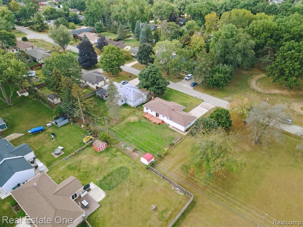 2436 Woodlawn Street, Wolverine Lake, MI 48390 — Photo 67