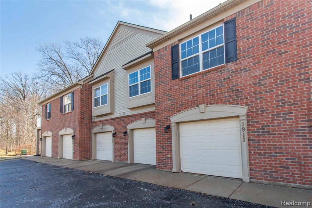 3913 Radcliff Drive, Canton, MI 48188 — Photo 4
