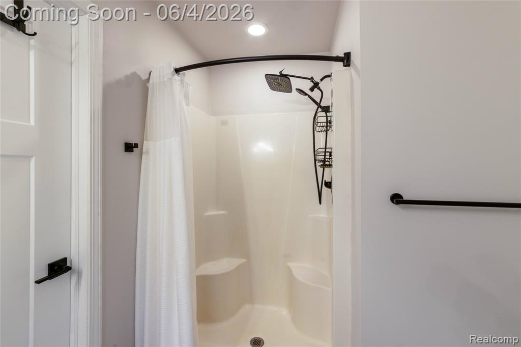 12621 Golden Oaks Drive, Milford, MI 48380 — Photo 40