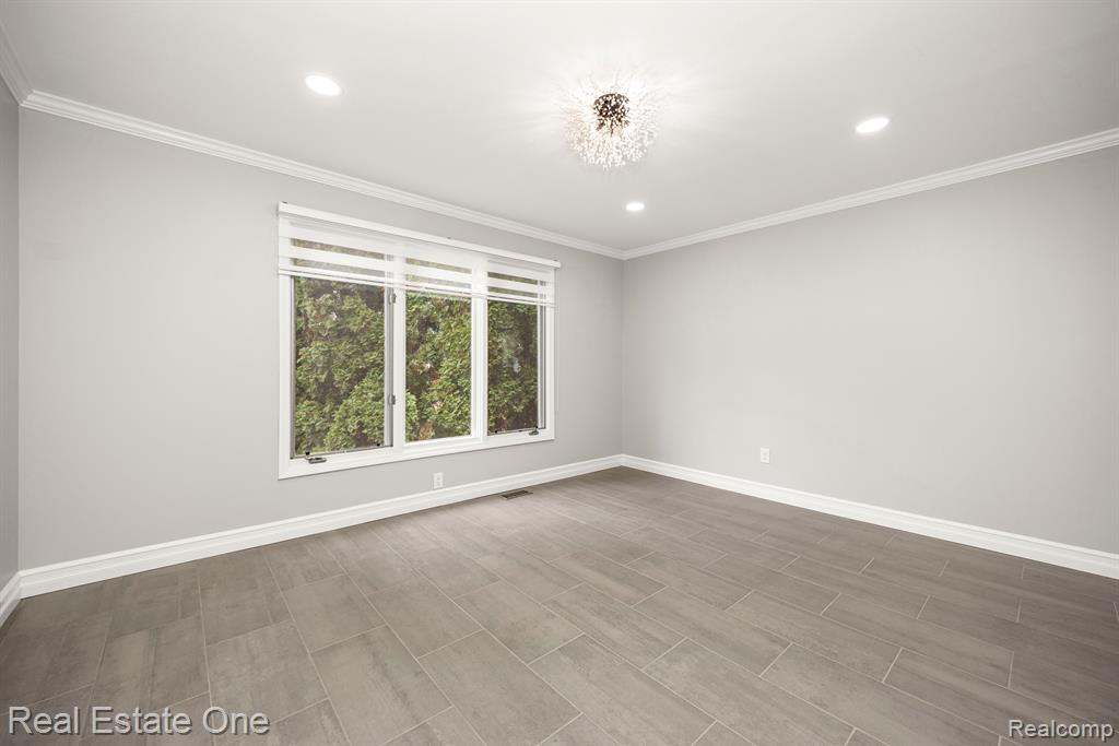 6246 Lindsay Court, West Bloomfield, MI 48324 — Photo 26