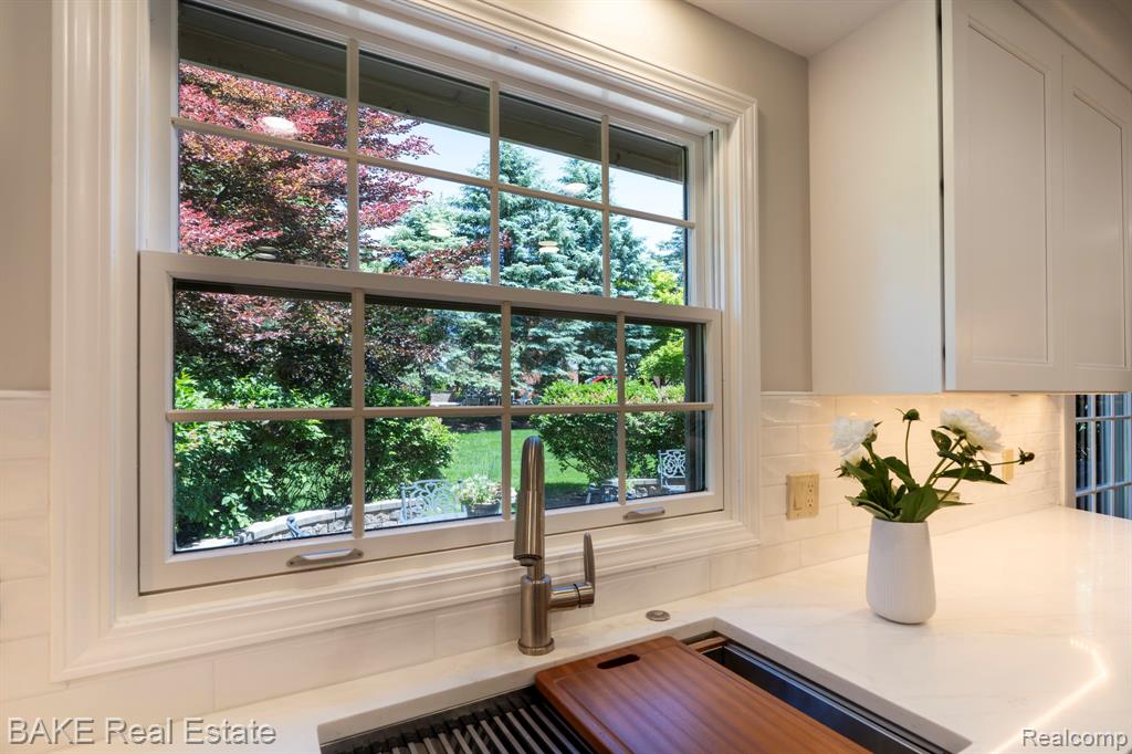10000 Red Maple Drive, Plymouth, MI 48170 — Photo 18