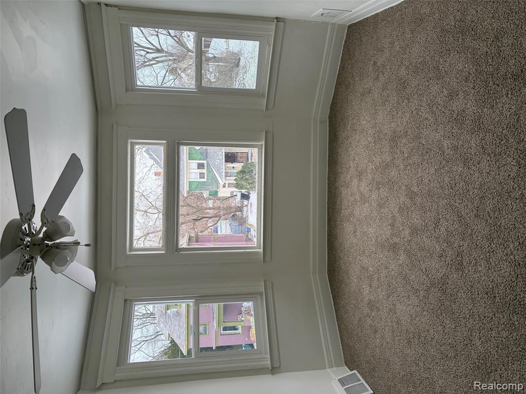 628 Collingwood Street, Detroit, MI 48202 — Photo 6