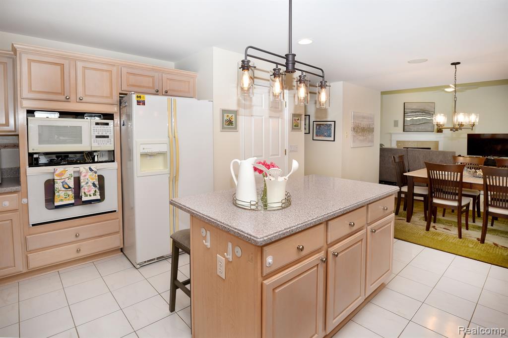 4297 SPRINGBROOK Drive, Sterling Heights, MI 48314 — Photo 10