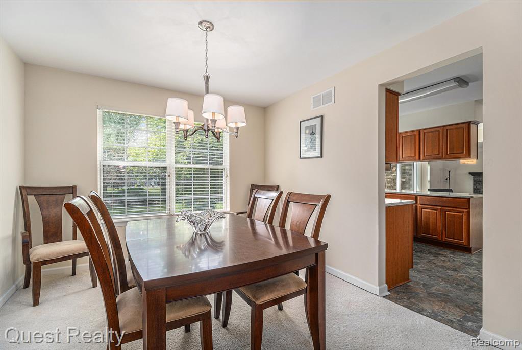 6849 York Street, Waterford, MI 48327 — Photo 7