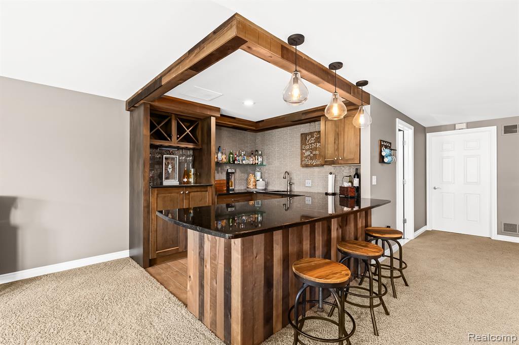 10815 SPARKLING WATERS Court, South Lyon, MI 48178 — Photo 37