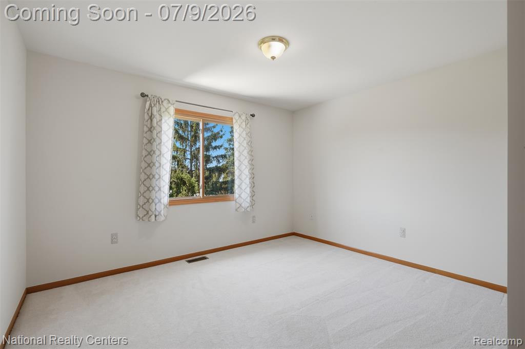 6860 Bridgemont Drive, Canton, MI 48187 — Photo 24