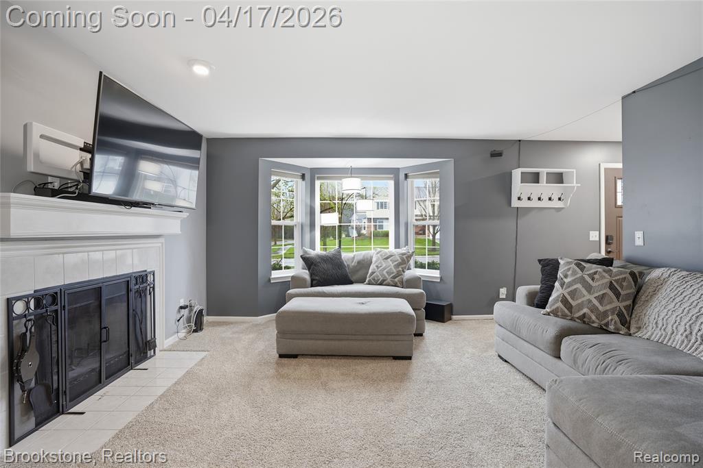 569 Cove View Drive, Waterford, MI 48327 — Photo 8